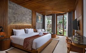Sanctoo Suites & Villas